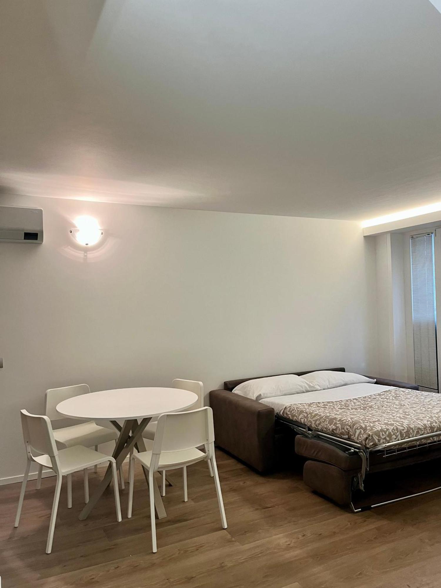 Central Side Apartment Milano Esterno foto
