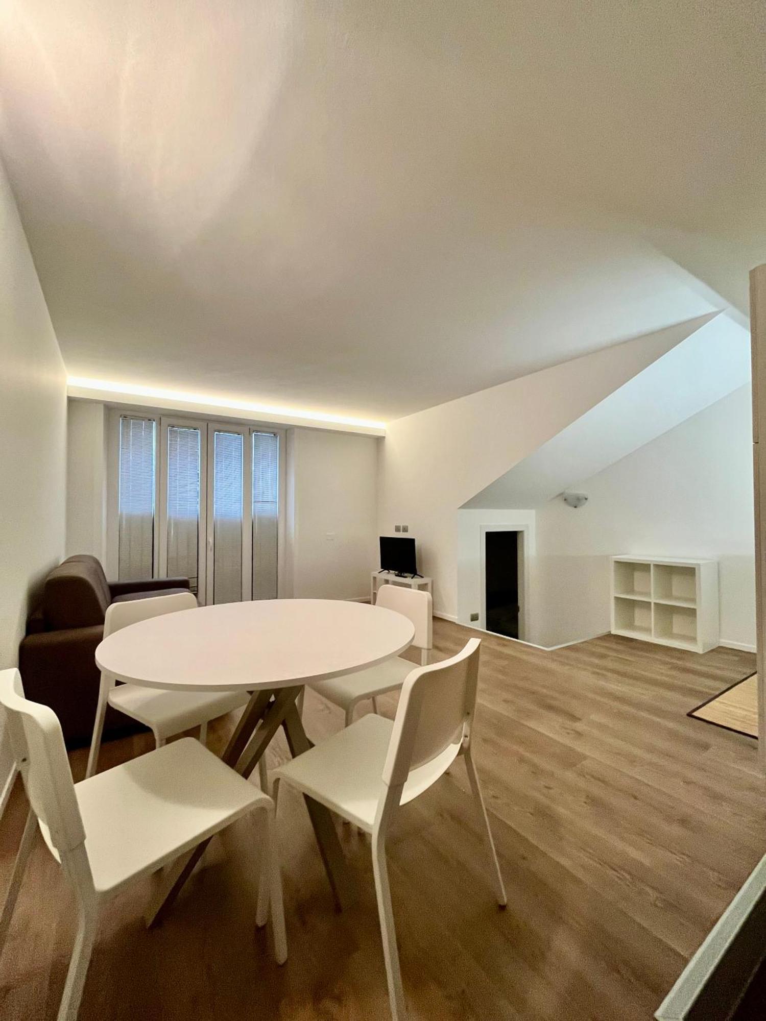 Central Side Apartment Milano Esterno foto