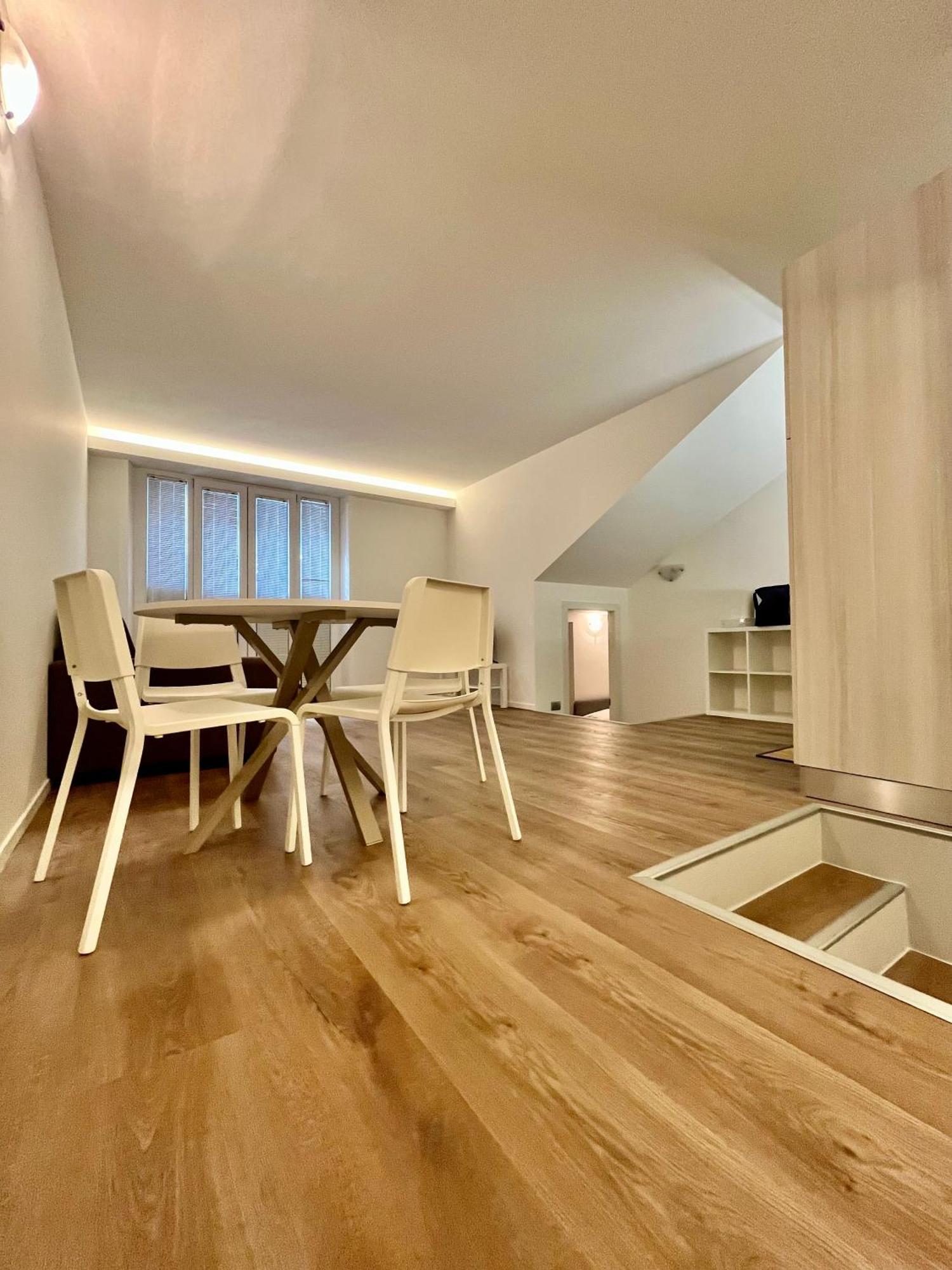 Central Side Apartment Milano Esterno foto