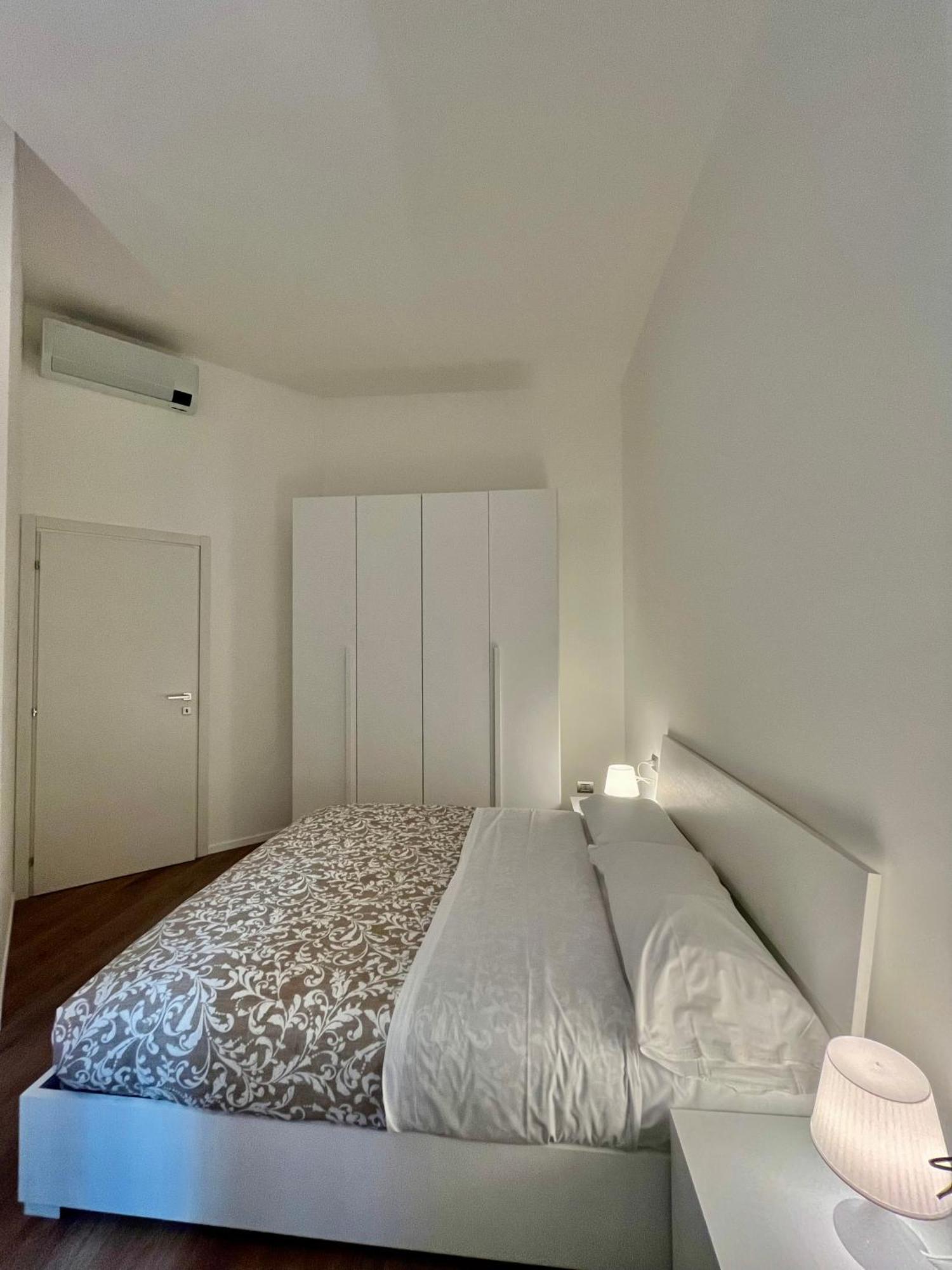 Central Side Apartment Milano Esterno foto