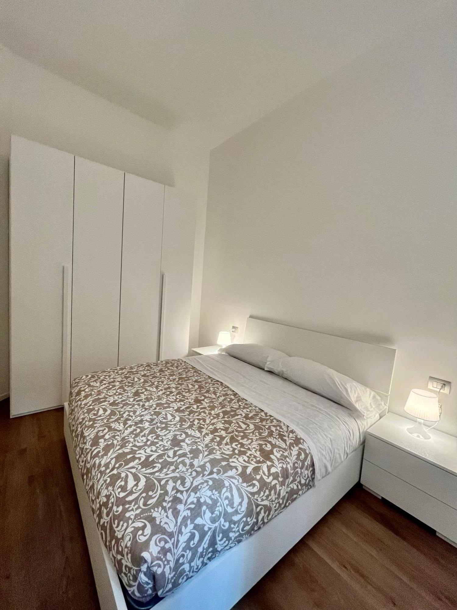 Central Side Apartment Milano Esterno foto